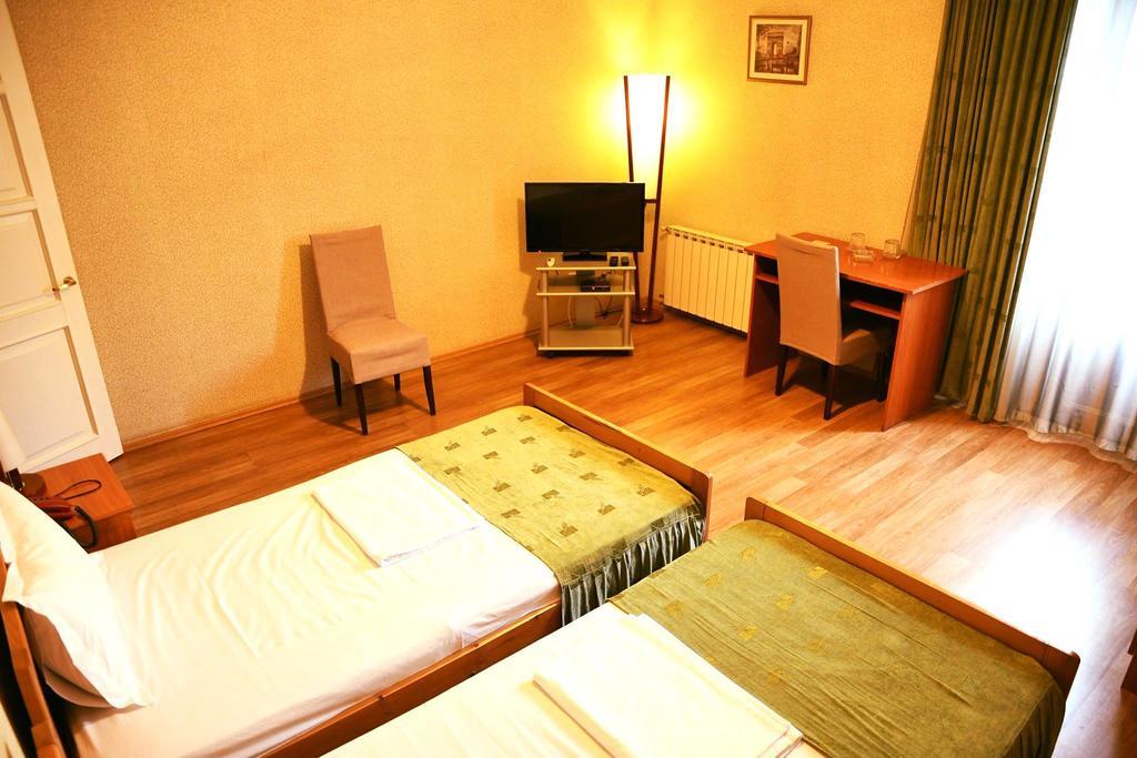 Argo Palace Tbilisi Værelse billede